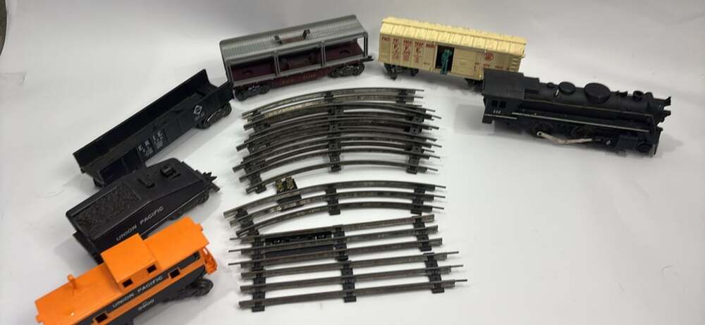 Marx Vintage O Gauge Electric Train Set With Locomotive And Track